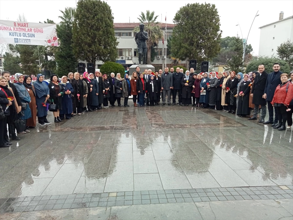 Gölcük'te 8 Mart Dünya Kadınlar Günü Töreni