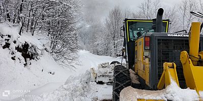 Büyükşehir’in kar mesaisi devam ediyor