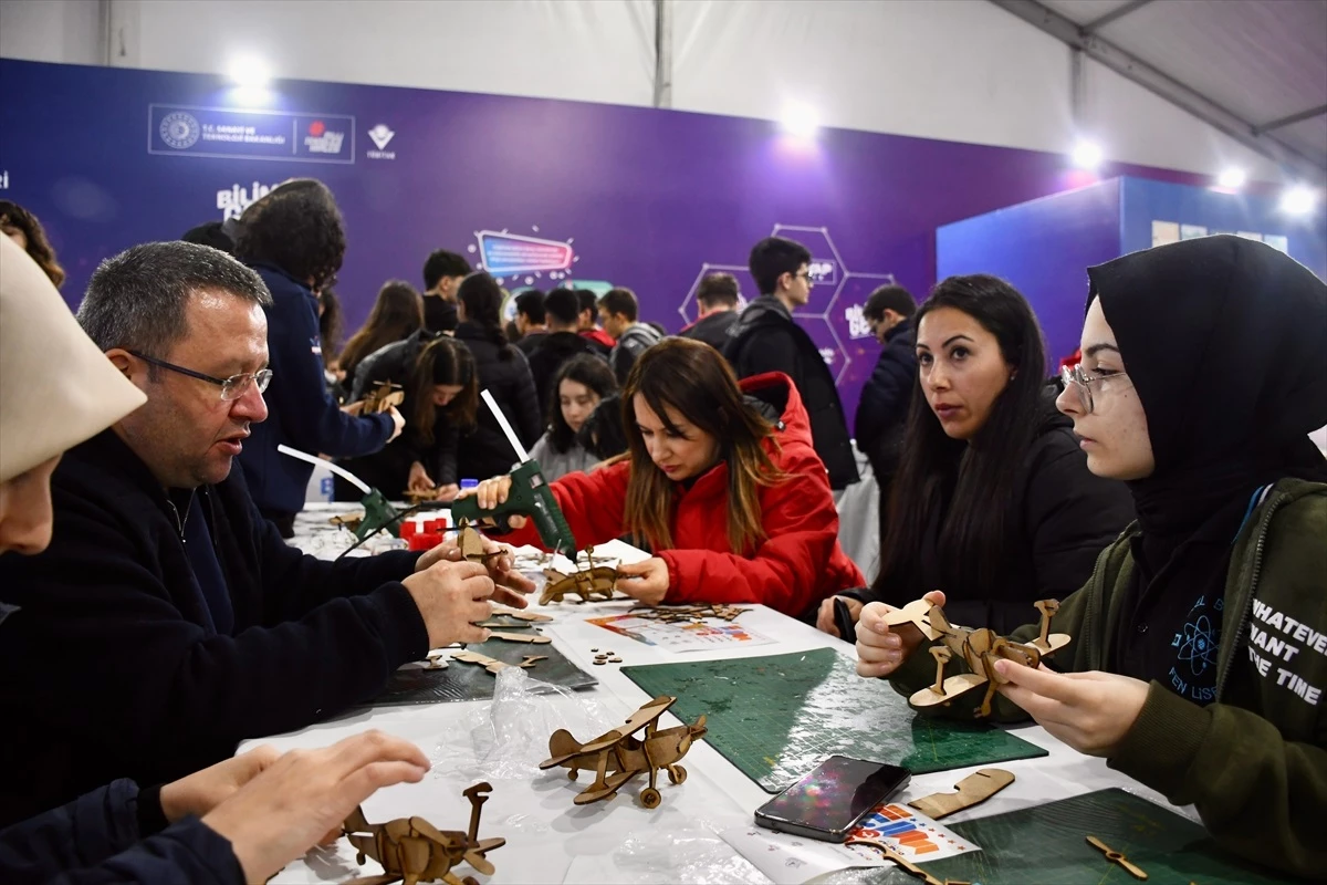 TÜBİTAK Bilim ve Teknoloji Haftası Kocaeli'de Başladı